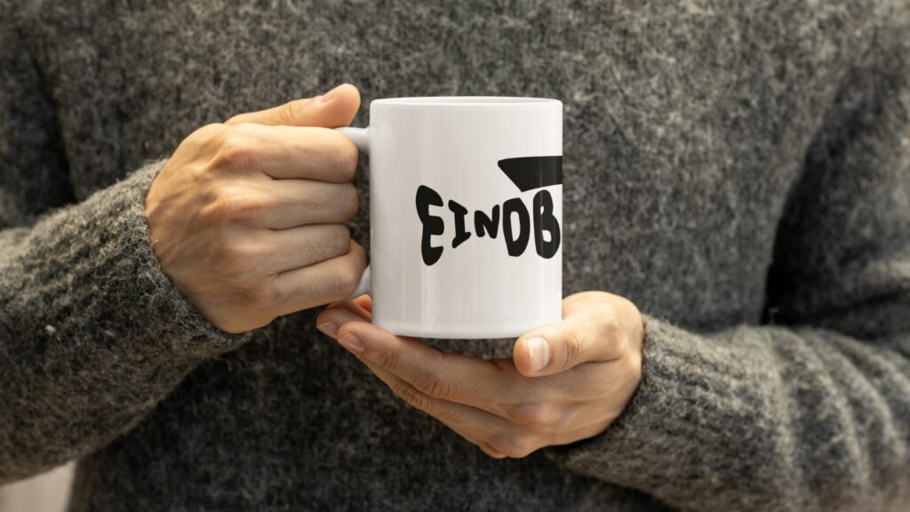 deze vis mok van eindbaars is een grappig cadeau voor vissers