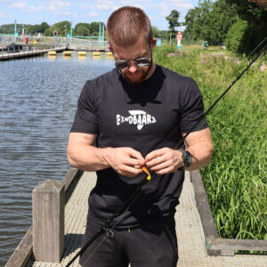 een grappig vis shirt voor ieder liefhebber van de hengelsport